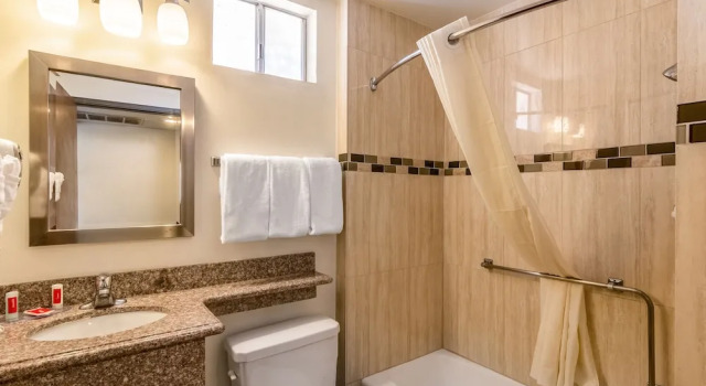 Четырёхместный люкс Glenridge Inn Glendale - Pasadena