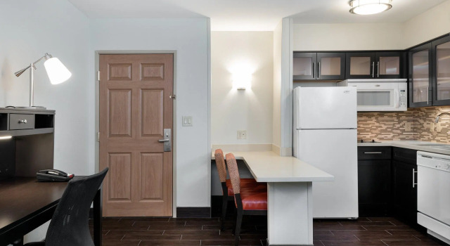 Люкс c 1 комнатой Staybridge Suites Chantilly Dulles Airport by IHG