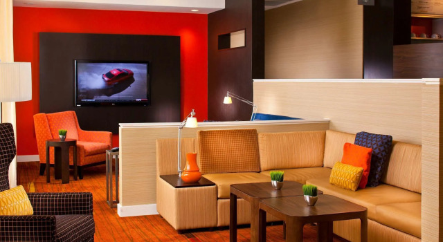 Courtyard Melbourne West, Buchen Sie Hotel Hotels in Space Coast mit Pool, Schwimmbad