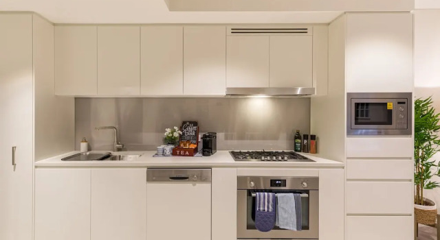 Апартаменты Hamptons Retreat on Level 77 Skytower