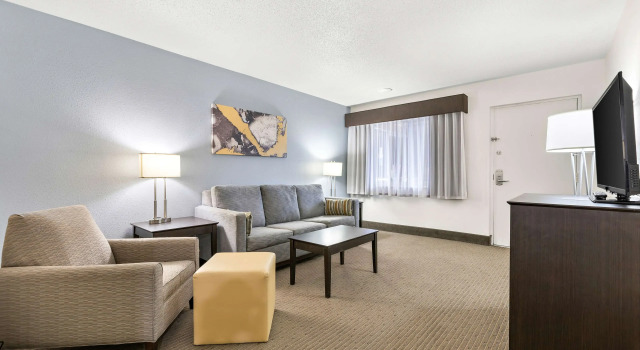Четырёхместный люкс Best Western Downtown Casper Hotel