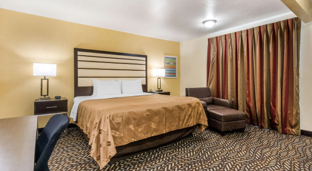 Двухместный номер Standard Quality Inn & Suites Capitola By the Sea