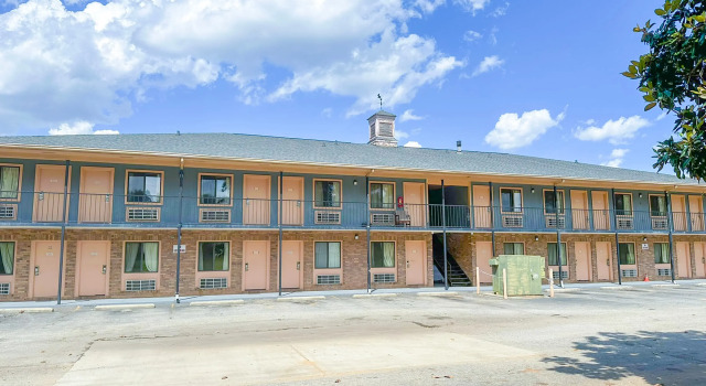 Louisville Inn by OYO Louisville Municipal Airport, Buchen Sie Hotel Louisville USA
