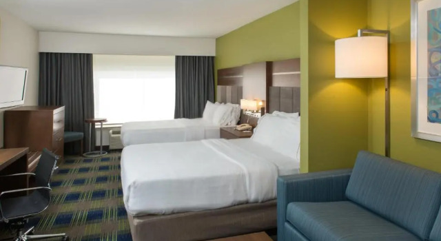 Люкс Holiday Inn Express Hotel & Suites Clifton Park by IHG