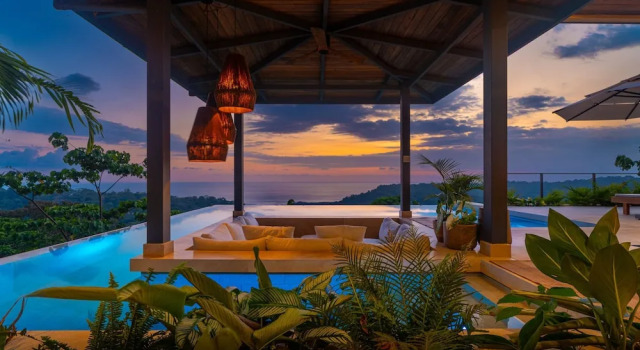 Riverstone Elevated Living Near Beach Town