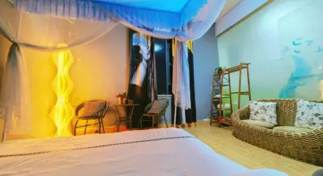 Люкс с 2 комнатами Shenzhen Lezizai Meijiu Time House B&B（Yangmeikeng/judiaosha)）