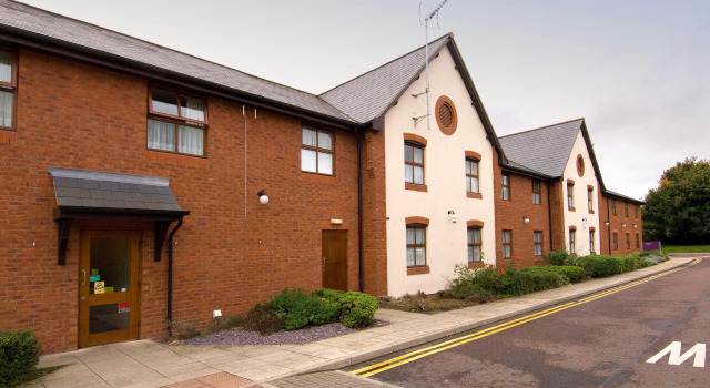 Premier Inn Chester Central North, Забронировать Отель Честер Чешир