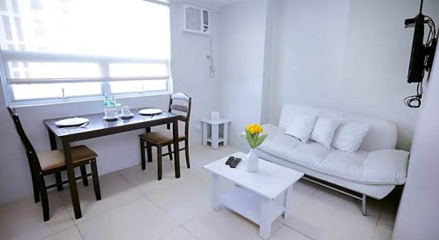 Номер Standard Gilmore Tower Suites By SMS Hospitality