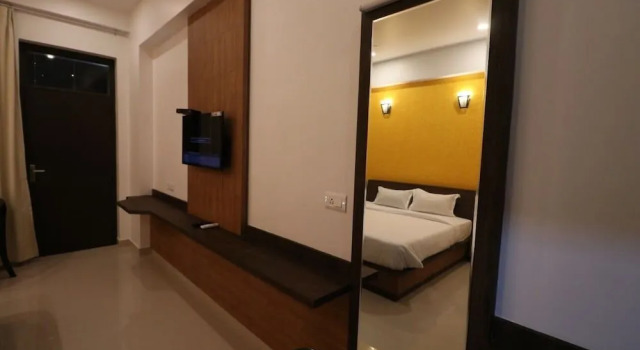 Genx Crescent Lucknow
