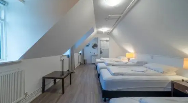 Четырёхместный номер Economy Old Town Reykjavik