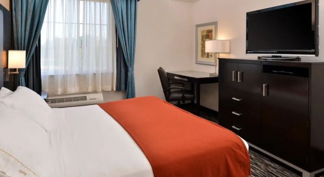 Двухместный номер Standard Holiday Inn Express & Suites Tacoma South - Lakewood by IHG