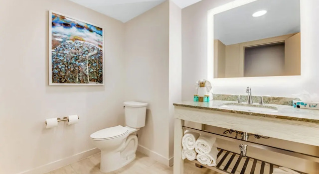 Двухместный номер Standard с балконом и с красивым видом из окна Daytona Grande Oceanfront Resort
