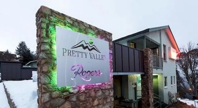 Pretty Valley Alpine Lodge, Book Hotel Falls Creek 