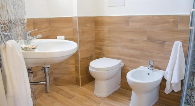 Appartamenti La Baia del Raìs, Book Hotel Hoteller i Falcone med parkering, Parkering
