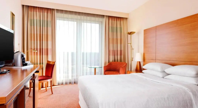 Двухместный номер Superior Sheraton Duesseldorf Airport Hotel