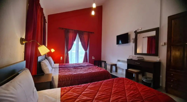 Трёхместный номер Standard с видом на горы Hotel Odysseas
