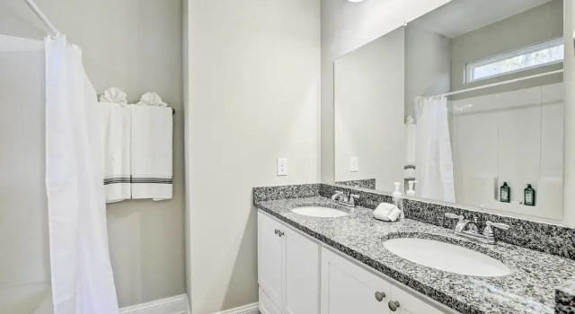 Коттедж Modern Escape in the Heart of Murrells Inlet