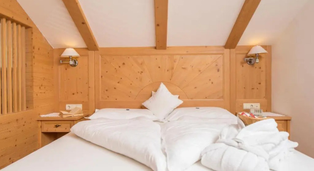 Naturhotel Miraval, Забронировать Отель Гайс Валле-Аурина