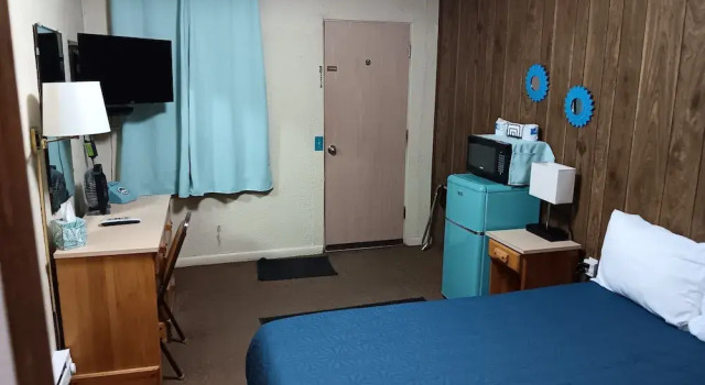 Standard Zimmer Crawford Motel