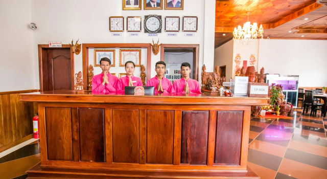 Kingfisher Angkor Hotel, Забронировать Отель Отели Сиемреап по системе «всё включено», рядом с Psa Krom Market, Всё включено