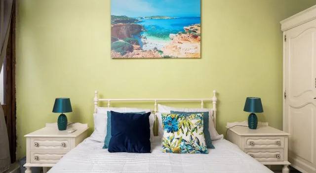 Traditional Townhouse - Rooftop Seaviews, Book Feriehus Bormla Malta
