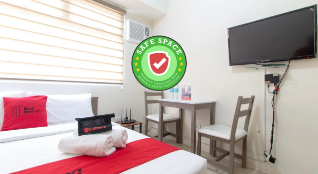 RedDoorz Plus @ Urban Deca Tower Edsa 2