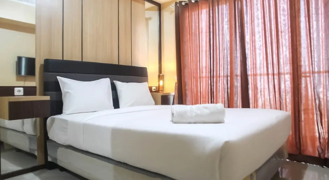 Camera Standard Spacious 1 BR at The Oasis Cikarang Apartment