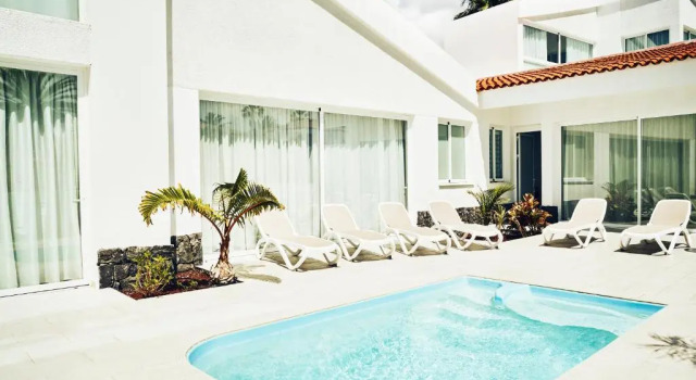 Апартаменты VILA AMALIE - 3BDR+3 BATH in Amarilla Golf