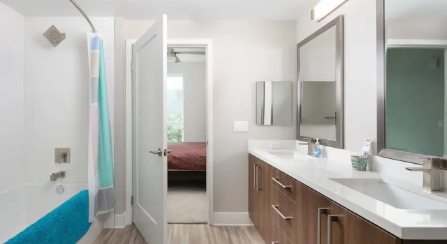 Апартаменты Luxury Upscale OC Apartments Homes