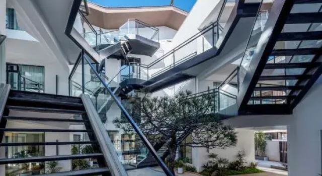 Yueshi · Yunyue Holiday Villa Designer Luxury Resort Hotel (Sunshine on Golden Mountain View Store)