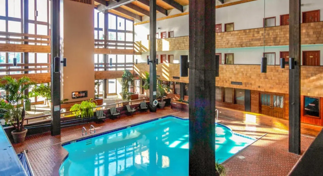 Three Seasons Condominiums, Забронировать Отель Крестед-Бьютт Crested Butte Mountain, рядом с Горнолыжный курорт Crested Butte