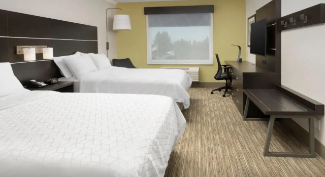 Четырёхместный номер Standard Holiday Inn Express Puyallup by IHG