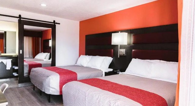 Четырёхместный номер Standard Motel 6 Bellville, OH