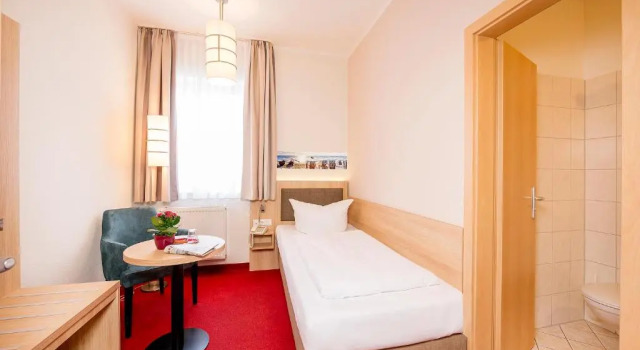 Номер Standard Garni Eden Hotels