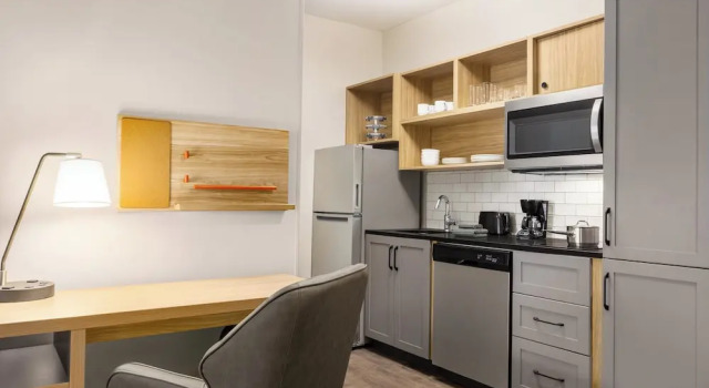 Четырёхместный люкс Candlewood Suites Chester - Richmond by IHG