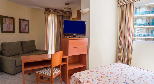 Estudios RH Vinaros, Забронировать Отель Винарос Azahar Coast, рядом с Пляж Кала-делс-Пинетс