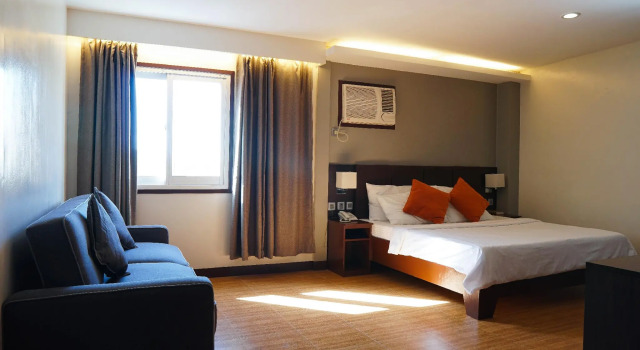CBD Plaza Hotel, Забронировать Отель Отели в центре Нага, в центре, Парковка, недорого
