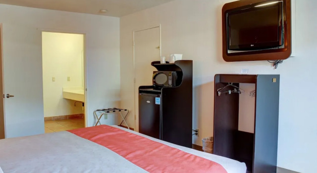 Двухместный номер Standard Motel 6-Bishop, CA