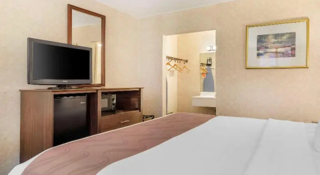 Люкс Quality Inn Vienna - Tysons Corner
