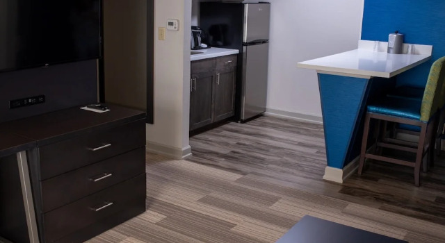 Двухместный люкс Holiday Inn Express Hotel & Suites Conover - Hickory Area by IHG