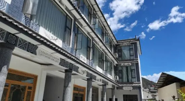 Shengjing Yiju, Prenota Hotel Hotel a Deqin con parcheggio, Parcheggio