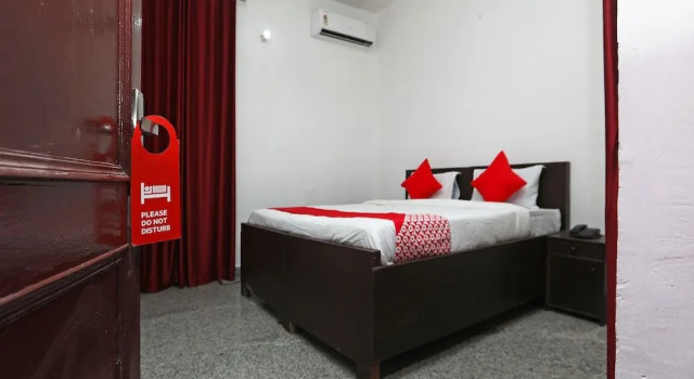 OYO 36700 Moonlight Residency, Забронировать Отель Гургаон 