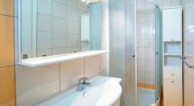 Bepa - 200 m From Sandy Beach - A2, Prenota Hotel Hotel a Isole Quarnerine con parcheggio, Parcheggio