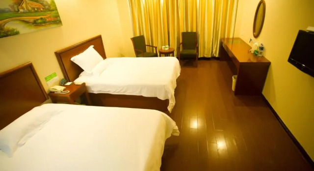 Семейный номер Standard GreenTree Inn Shanghai Meilan Lake Hutai Road Express Hotel