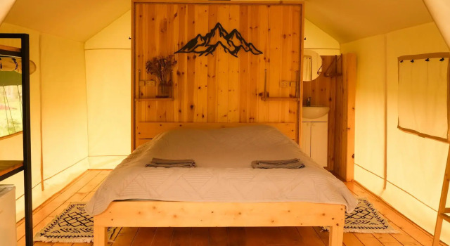 Bars Glamp, Prenota Campeggio Campeggi e glamping a Repubblica dell'Altaj, Campeggio