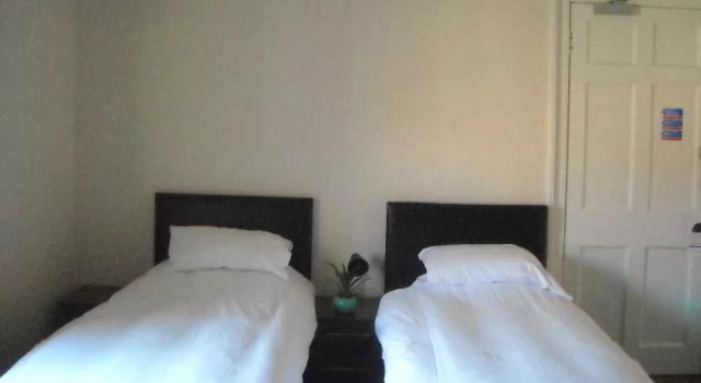 The Albert Hotel