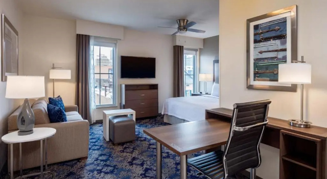 Двухместный люкс Accessible Homewood Suites By Hilton New Orleans French Quarter
