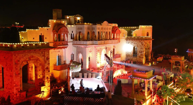Ram Bihari Palace Alwar, Забронировать Отель Отели штата Раджастхана с парковкой, Парковка