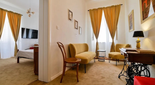 Stunning Home in Seget Donji With Wifi and 1 Bedrooms, Забронировать Дом для отпуска Коттеджи Трогир, рядом с Частный Пляж «ТН Ядран Хотэл», Коттедж