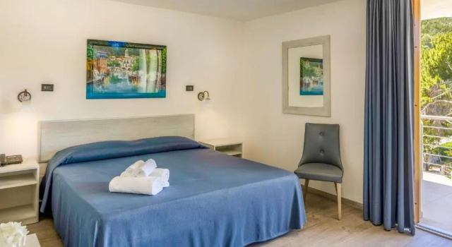 Трёхместный номер Comfort Pugnochiuso Resort Hotel del Faro